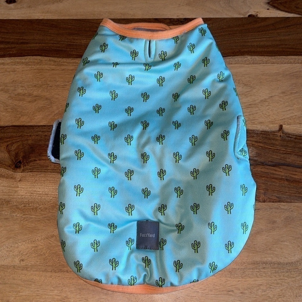 FuzzYard Tucson Fleece Lined Dog Vest - Picture 5 of 6